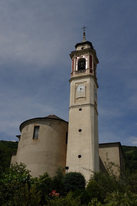 cannero-riviera-kirche