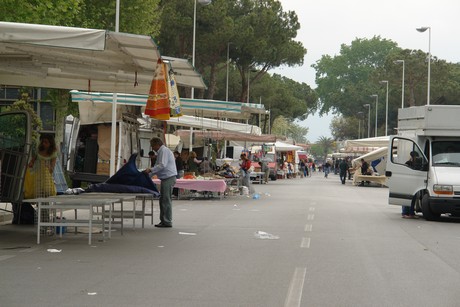 markt-lido-di-camaiore