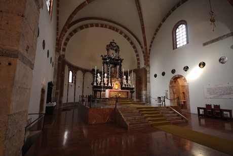 basilica-apostolorum
